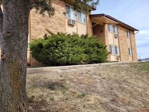 Pinon Manor Apartments in Castle Rock, CO - Building Photo - Building Photo