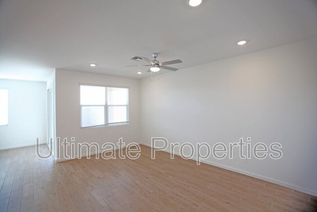 17655 W Monroe St in Goodyear, AZ - Building Photo - Building Photo