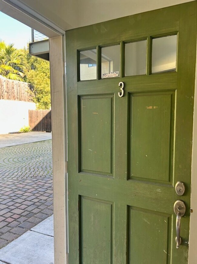 35th Ave in Oakland, CA - Foto de edificio - Interior Photo