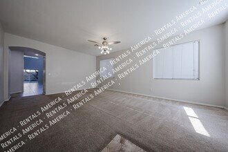 44388 W Oster Dr in Maricopa, AZ - Building Photo - Building Photo