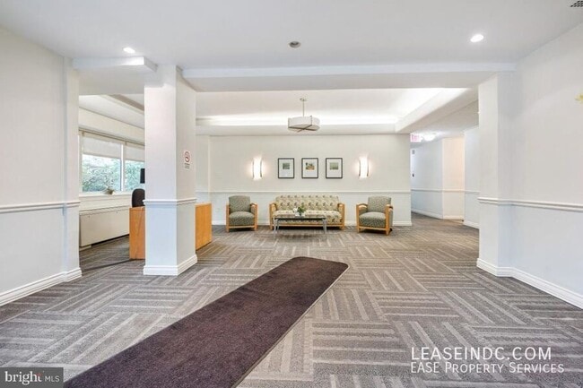 5315 Connecticut Ave NW in Washington, DC - Building Photo - Building Photo