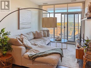 1 Leaside Park Dr in Toronto, ON - Building Photo - Building Photo