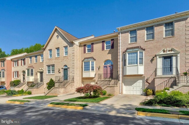 property at 4638 Luxberry Dr