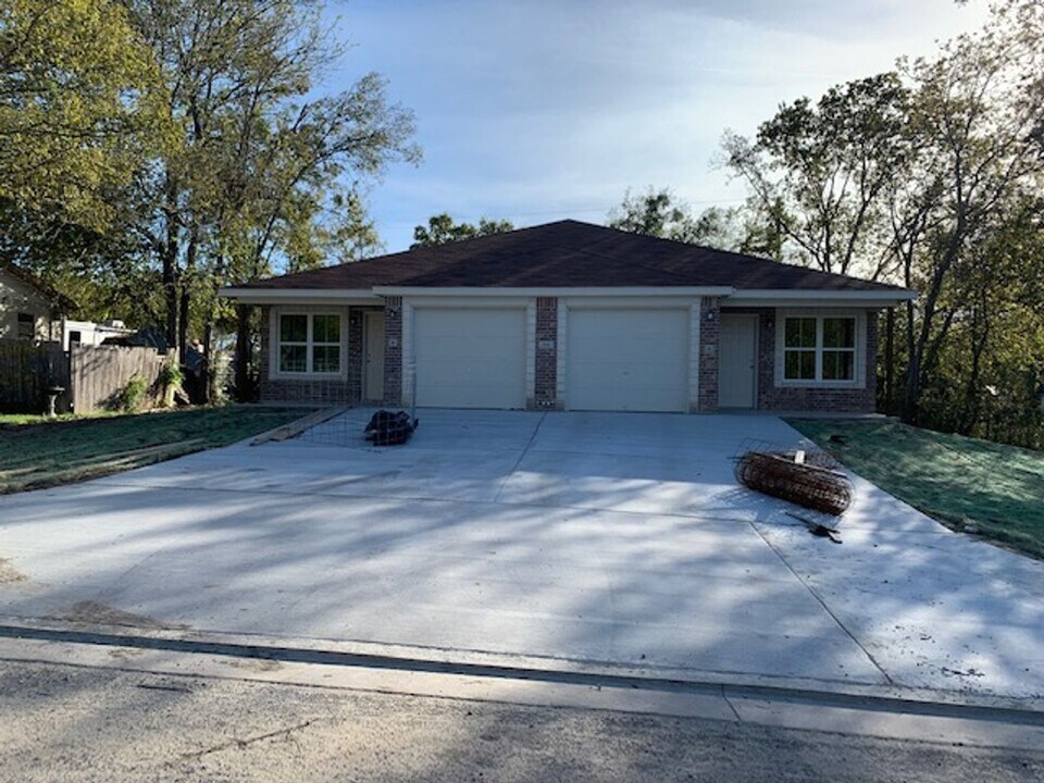 114 E Valley Rd in Harker Heights, TX - Building Photo