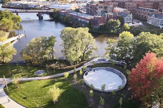 2857 N Clybourn Ave, Unit 2850-301 in Chicago, IL - Building Photo - Building Photo