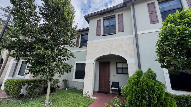 3318 W 106th Terrace in Hialeah, FL - Building Photo - Building Photo