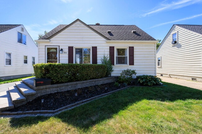 property at 880 E Rowland Ave