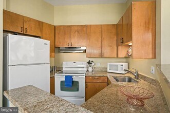 1755 18th St NW, Unit 100 in Washington, DC - Building Photo - Building Photo
