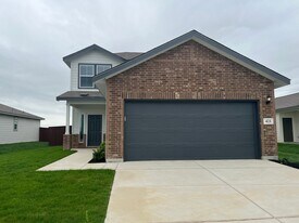 421 Jean St in Seguin, TX - Building Photo