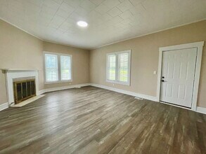 416 Old Maxton Rd in Raeford, NC - Building Photo - Building Photo