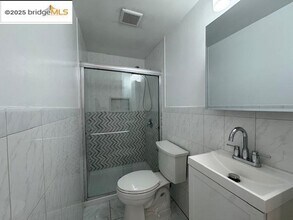 916 W 4th St in Antioch, CA - Building Photo - Building Photo