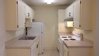 2215 S Chase St in Port Angeles, WA - Building Photo
