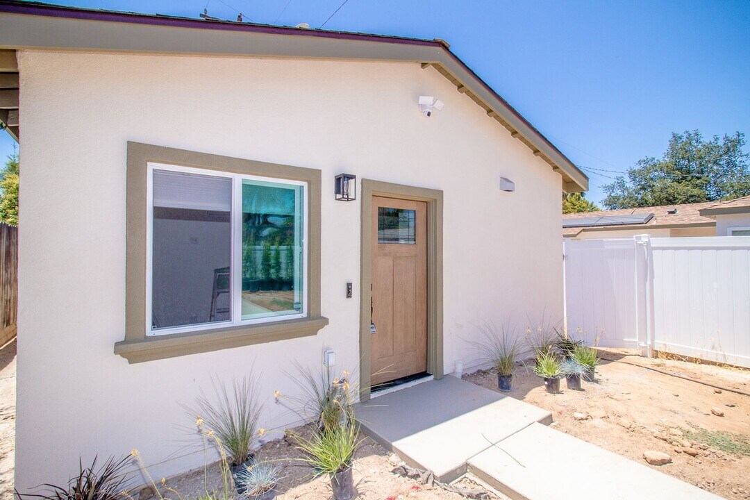 434 Bond St in Redlands, CA - Building Photo