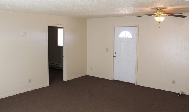 2551 W Fir Rd in Pasco, WA - Building Photo - Building Photo