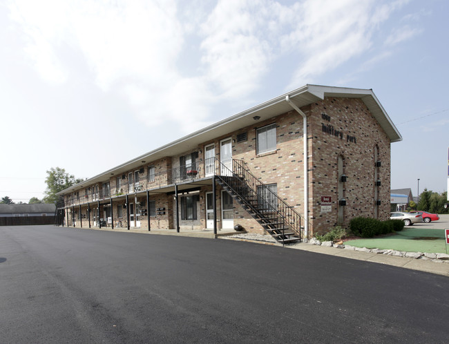 Military Park Apartments in Zanesville, OH - Building Photo - Building Photo