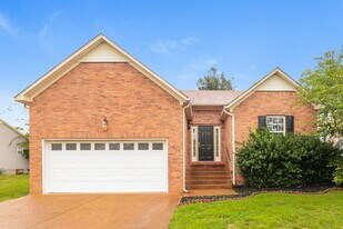 2922 Faldo Ln, Unit B511 in Spring Hill, TN - Building Photo