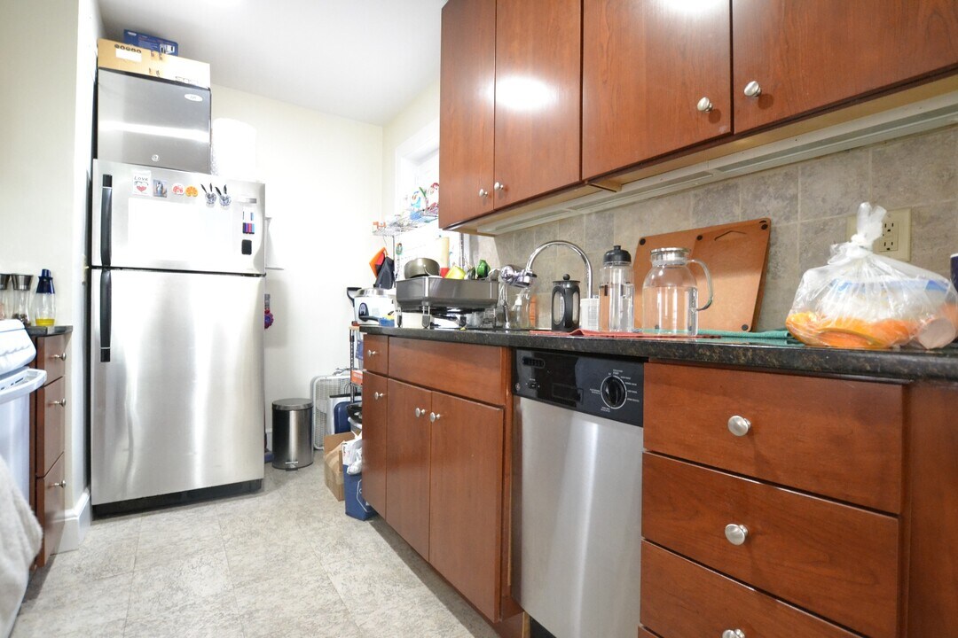 40 Highland Ave, Unit 2 in Cambridge, MA - Building Photo