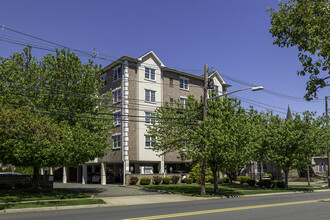 241 Union St in Hackensack, NJ - Building Photo - Building Photo