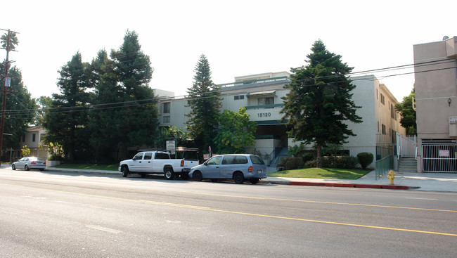 15120 Magnolia Blvd in Sherman Oaks, CA - Building Photo - Building Photo