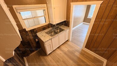 1625 Camino Sierra in Bakersfield, CA - Building Photo - Building Photo