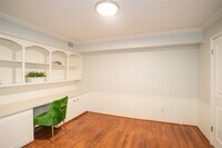 355 N Post Oak Ln photo'