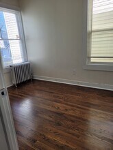 402 E 18th St, Unit 402 e 18th st. unit # 2 in Paterson, NJ - Building Photo - Building Photo