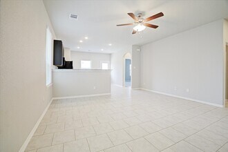 25830 Northpark Pine Dr in Porter, TX - Building Photo - Building Photo