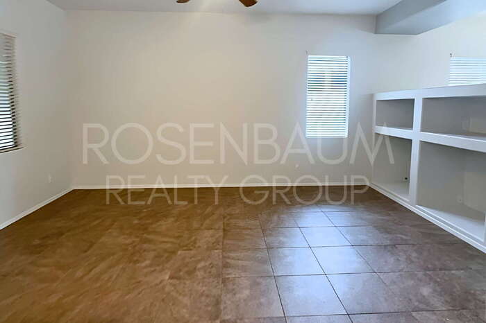 1949 W Olive Way in Chandler, AZ - Building Photo