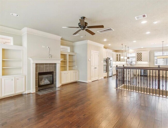 1325 W 24th St in Houston, TX - Foto de edificio - Building Photo