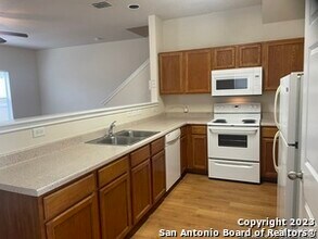 5611 Golf Mist in San Antonio, TX - Building Photo - Building Photo