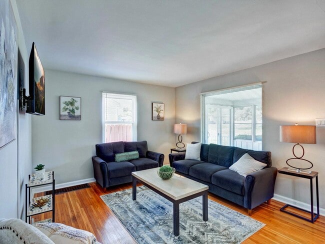 property at 1748 N Bancroft St