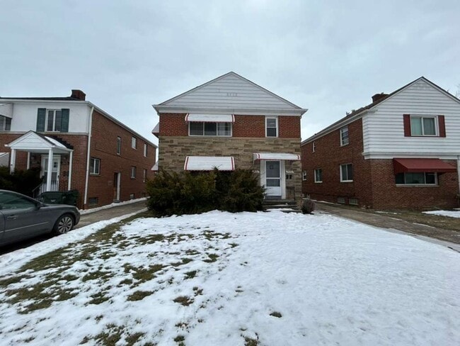 property at 19181 Lakeshore Blvd