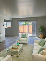 18881 Mora Kai Ln in Huntington Beach, CA - Building Photo
