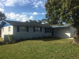 9800 66th St N in Pinellas Park, FL - Building Photo