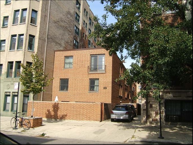 542 W Arlington in Chicago, IL - Building Photo - Building Photo