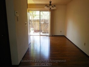 1305 Gold Way in Rohnert Park, CA - Building Photo - Building Photo