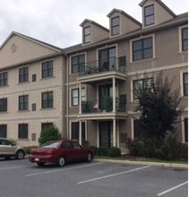 2121 Hokendauqua Ave in Northampton, PA - Building Photo - Building Photo