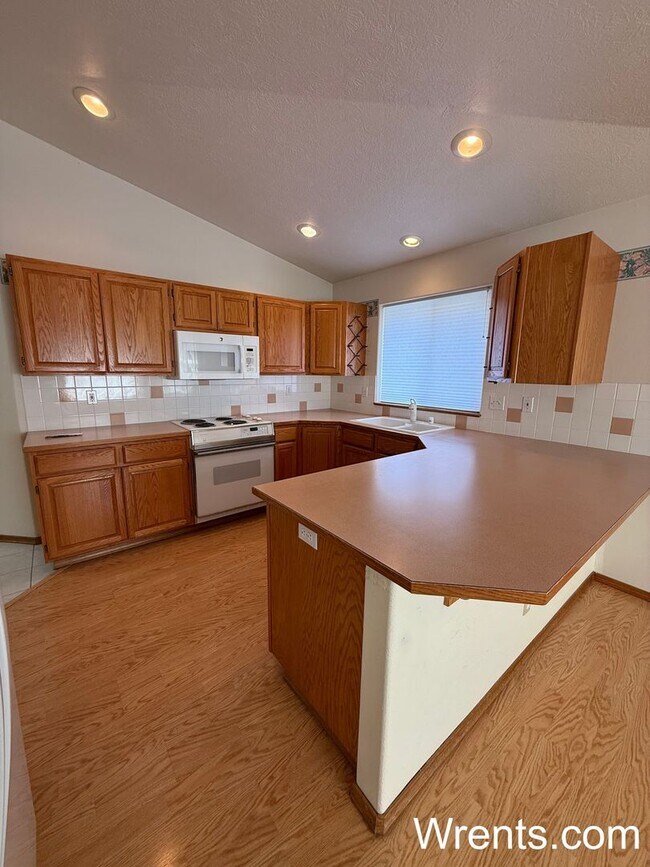 5704 S Pony Ct in Spokane, WA - Building Photo - Building Photo