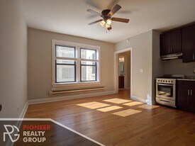 618 W Patterson Ave, Unit 508 in Chicago, IL - Building Photo