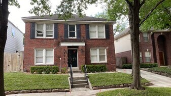 1320 W Pierce St in Houston, TX - Building Photo