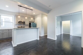 5134 N Oakley Ave in Chicago, IL - Building Photo - Building Photo