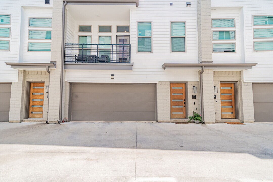 4706 Virginia Ave, Unit #3 in Dallas, TX - Building Photo