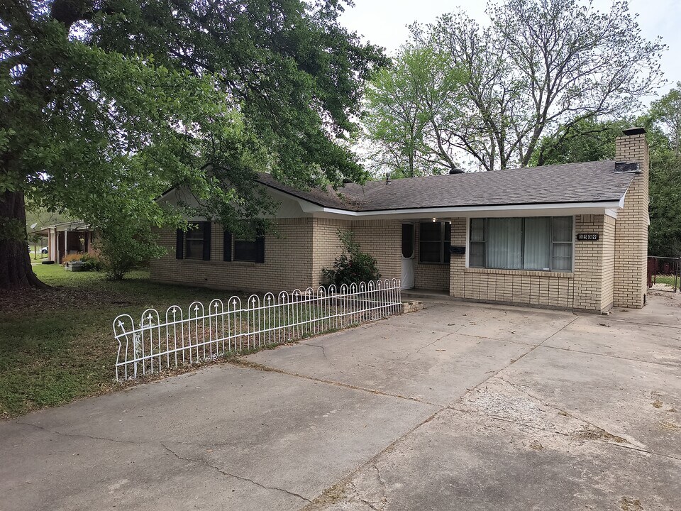 1509 Belmoor Ave in Pine Bluff, AR - Building Photo