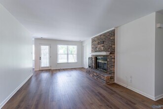 7513 SW Clubfield Dr in Huntsville, AL - Building Photo - Building Photo