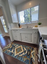 9080 Shoreham Dr in West Hollywood, CA - Foto de edificio - Building Photo