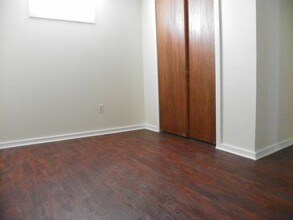 9703 Narragansett Pkwy in College Park, MD - Foto de edificio - Building Photo