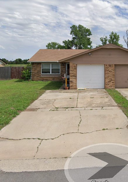 7702 NW 113th Pl in Oklahoma City, OK - Building Photo