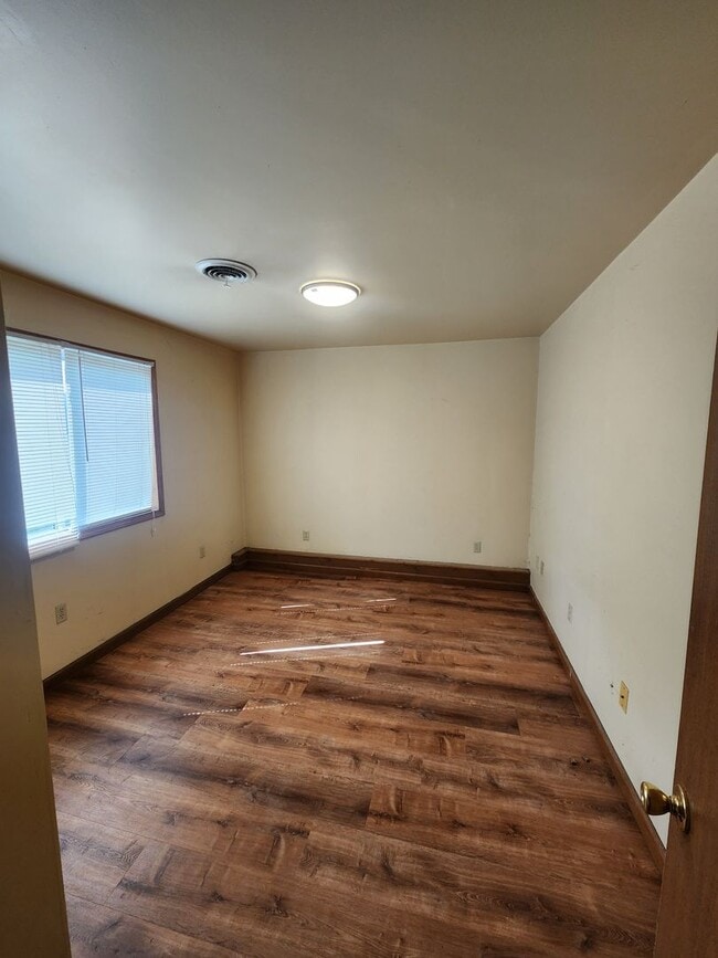 1518 11th St in Charleston, IL - Building Photo - Building Photo