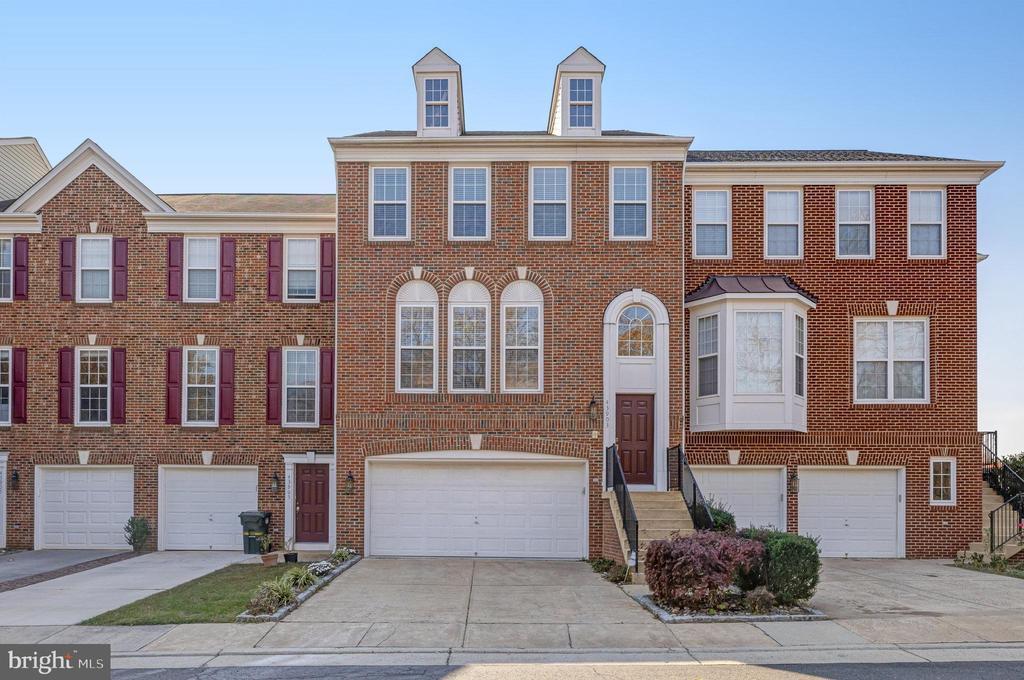 43903 Thorncroft Terrace in Ashburn, VA - Building Photo