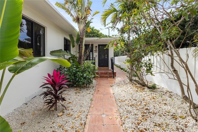 property at 1620 SW 18th St